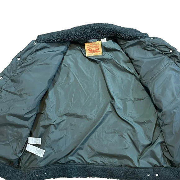 Levi Men's Cozy Vintage Relaxed Fit SherpaTrucker Jacket in Grey.   Sz: 2XL - Picture 5 of 14